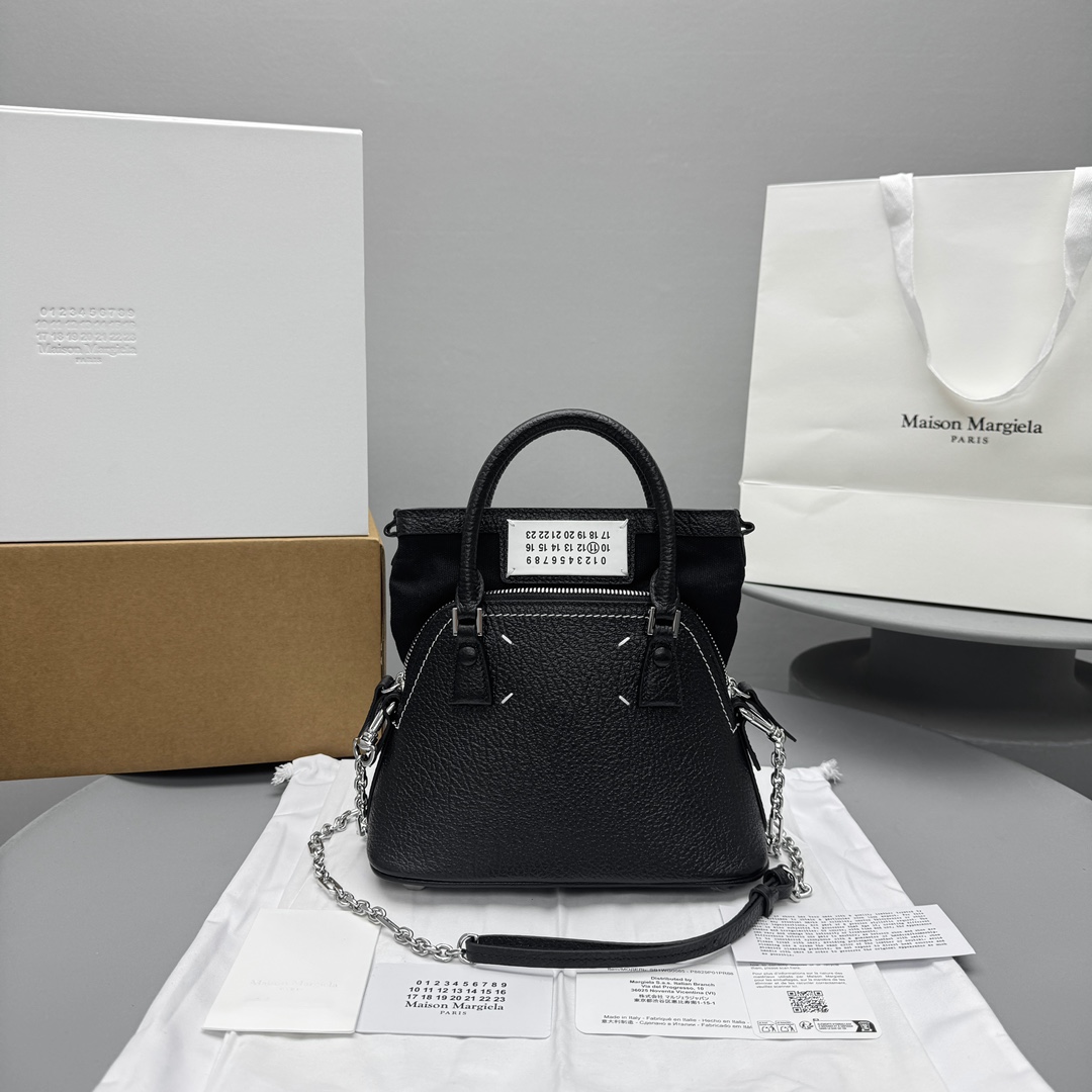maison margiela black grained calfskin 5ac classique micro bag